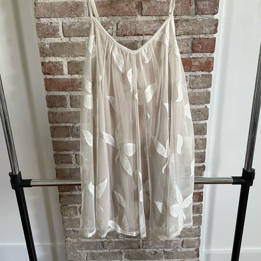 White/Cream Leaf Patterned Mini Dress